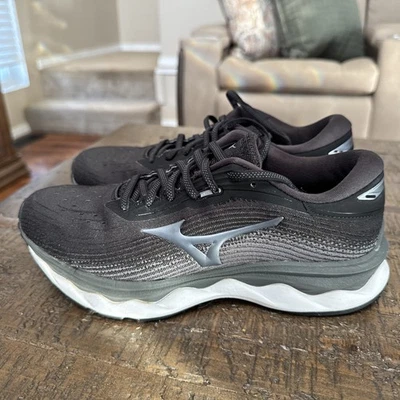 Mizuno Women Wave Sky 5 Athletic Running Shoes Sneakers Black White  9 D Wide - Image 1 of 4