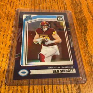 Radiocontrol Panini Donruss Optic #314 púrpura Prizm 50/50 2024 - clasificación Ben Sinnott novato - Imagen 1 de 4