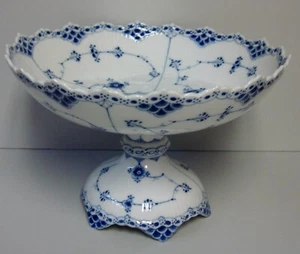 Royal Copenhagen BLUE FLUTED (HALF LACE) Footed Cake Stand 1/634   BEST! - Picture 1 of 3