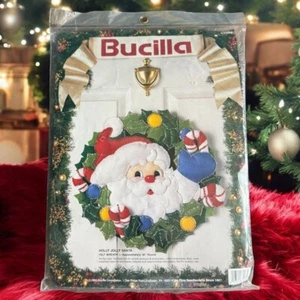 Kit de corona de fieltro Bucilla Holly Jolly Santa 18" redondo kit de artesanía navideña sellado - Imagen 1 de 5