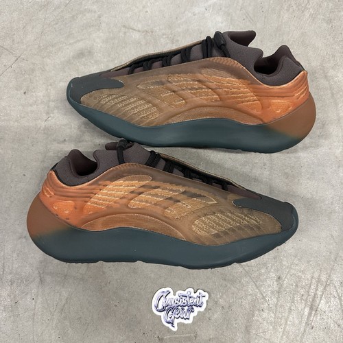 Adidas Yeezy 700 V3 Copper Fade Taglia 12.5M GY4109 (Spedizione veloce)