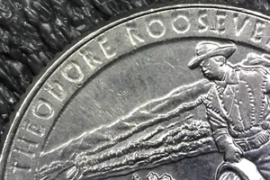2016-P North Dakota - Washington Quarter - Over Polished Die Error Inv#E5375 - Picture 1 of 3