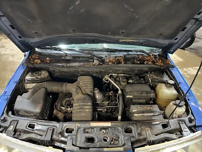 Saturn Vue 2004 transmisión automática 2,2 AWD 167.000 millas Foto 1 de 4