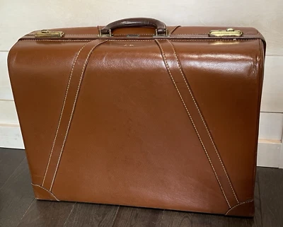Vintage 40's Full Cowhide Brown Leather Suitcase Luggage Platt Guardsman USA - Image 1 of 4