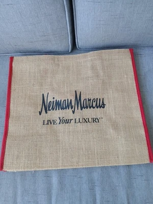 NUEVO Bolso de Compras Neiman Marcus de Lona Rojo Resistente Asas y Borde de Lona Foto 1 de 4