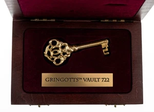 RARE Harry Potter Diagon Alley Kringotts Vault 722 Key and Wood Box USED - Picture 1 of 20