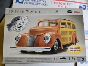 Vintage Parts Sealed Testors #7164 1/24 Scale '40 Ford Woodie Metal Body Painted - Picture 1 of 7