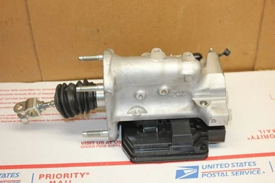 Главный цилиндр усилителя тормозов 2019-2022 Honda Insight 46100-TXM (521F) - Изображение 1 из 4