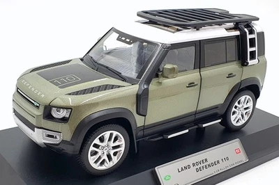 QY Toys 1/18 Scale Q1002A - Land Rover Defender 110 - Green - Image 1 of 4
