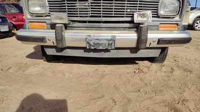 1984-1991 Jeep Grand Wagoneer conjunto de para-choque dianteiro com suportes de montagem fabricante de equipamento original - Imagem 1 de 4