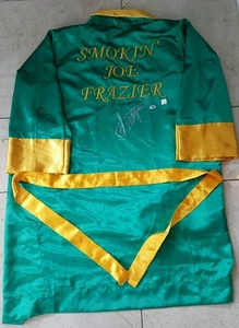 Joe Frazier Boxing Hall of Fame, Heavyweight Champ Autographed Boxing Rope. COA - Picture 1 of 4