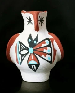 Native American Jemez Pueblo Handmade Small Owl Figurine Signed By MC Jemez - Picture 1 of 12