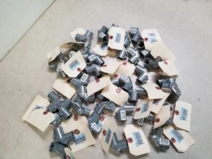 Lot of 39 - Thomas & Betts LG1411-1 Corner Pull Elbow 1/2" - 94105 - Picture 1 of 6