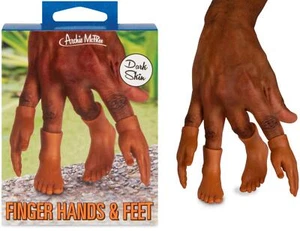 Kleine Finger Hände & Füße (DUNKLE HAUT) Spaß Puppe Knebel Witz Spielzeug - Archie McPhee - Bild 1 von 4