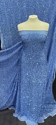 Halber Meter himmelblau Pailletten Stretch Samt Kleiderstoff 58" - Bild 1 von 4