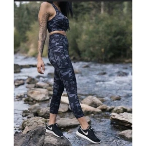 Zyia Negro Camuflaje Ligero y Apretado Calzas Cortas Bolsillos tiro alto Yoga Correr talla pequeña  - Imagen 1 de 11