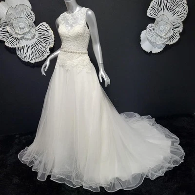NWOT~$1650~ELLA ROSA~SZ 4~IVORY LACE EMBROIDERED FIT & FLARE WEDDING DRESS - Image 1 of 4