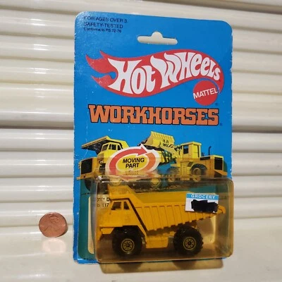 Mattel Hot Wheels 1982 #1171 CAT DUMP Truck Nu in Very Good Bubble Pack MALAYSIA - Image 1 of 4