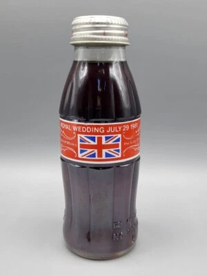 Coke Bottle - Prince Charles & Lady Diana Collector’s Edition - Image 1 of 4