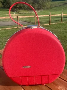 Vintage1960s Sears Forecast Round Red Hard-Side Travel Luggage Suitcase (No Key) - Picture 1 of 9