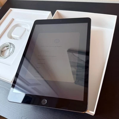 Apple iPad 9th Gen. (2021) 64GB, Wi-Fi, 10.2 in - Space Grey - GOOD CONDITION - Image 1 of 4
