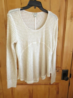 SUÉTER ONE WORLD STARAC TALLA S CREMA JERSEY LSLV TEJIDO SEMI TRANSPARENTE ASIMÉTRICO Foto 1 de 4