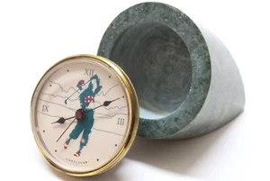 Seltene natürliche grüne Jade Schreibtisch Tischplatte stehende Quarzuhr Uhr von Gamecock - Bild 1 von 10