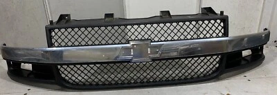 OEM 2003-2017 Chevrolet Chevy Express 1500  GRILL GRILLE CHROME GM 22816425 - Image 1 of 4