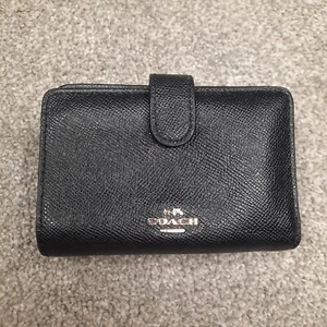 Coach Crossgrain Leather Medium Corner Zip Wallet Black Women F11484 - Picture 1 of 6