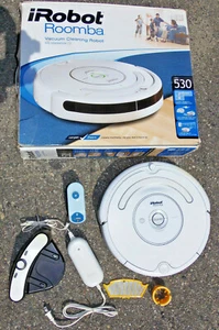 iRobot Roomba 530 Vacuum Cleaning Robot Complete in Box for Parts or Repair - Picture 1 of 8