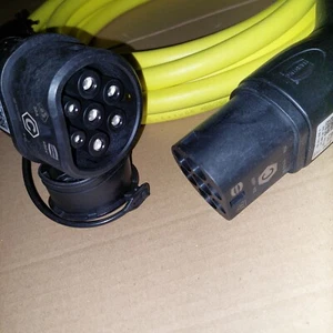 Original Porsche Taycan Fast Charging Cable, Type 2/Type 2, 22kW, 32A, 3 Phase - Picture 1 of 5