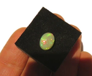Edelopal Äthiopien Cabochon 9x7 mm 1.7 ct. U22049 - Bild 1 von 5