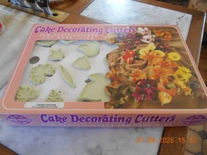Jem three , leaf collection ,cake decorating cutters set - Picture 1 of 2