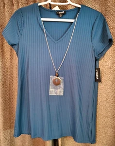 Tacera Women's Teal V-Neck Short Sleeve Top w/Attached Necklace Size Medium NWT - Picture 1 of 7