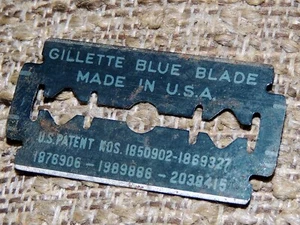 1908 Gillette Safety Razor "BLUE BLADE" Just one blade. - Picture 1 of 2