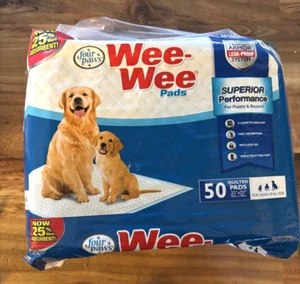 Four Paws Wee-Wee Super Absorbent 22" x 23" (50 Count), White NEW - Picture 1 of 2