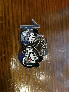 Disney Pin Mickey Minnie 100th Anniversary Walt Disney Travel Company 2024 - Bild 1 von 2