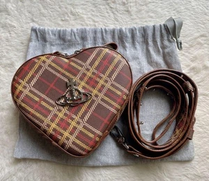 Seltene Farbe Vivienne Westwood Schultertasche in Herzform - Bild 1 von 4