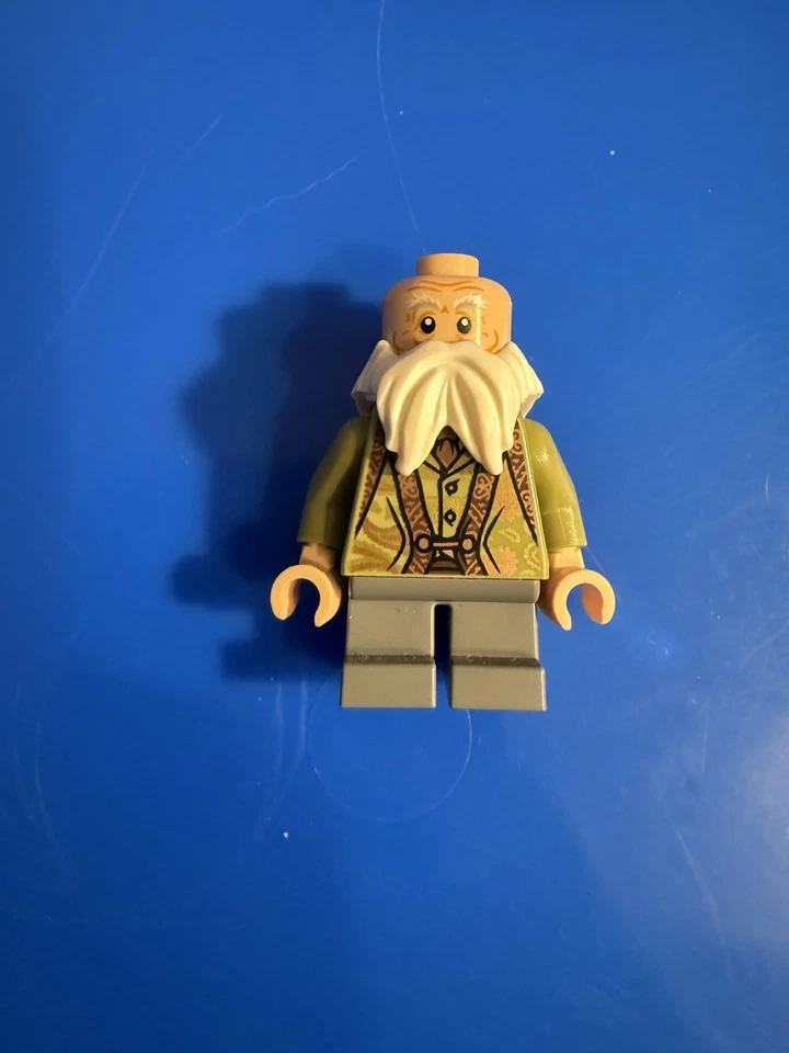 LEGO Harry Potter -Professor Filius Flitwick Minifigure Olive Green Suit - 76385 - Image 1 of 1