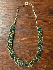 VINTAGE LISNER GOLD TONE DARK & LIGHT GREEN STONE CHOKER NECKLACE - Picture 1 of 6
