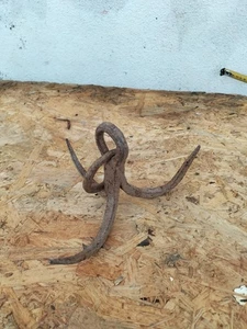 altes Werkzeug Brunnenhaken 3-armig Schmiedeeisen, Greifer alt antik  - Bild 1 von 5