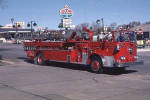 Camion Omaha Nebraska 51 1964 Seagrave 100' mm antenna - scivolo per apparecchi antincendio - Foto 1 di 1