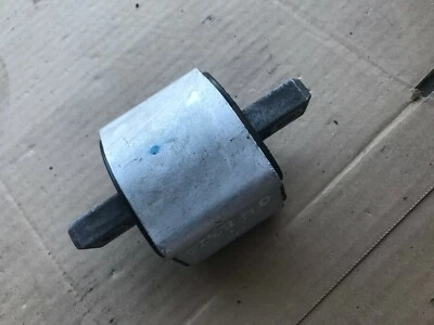 2004 MERCEDES E320 TRANSMISSION MOUNT SUPPORT BUSHING OEM - Image 1 of 4