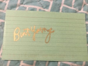 BURT YOUNG SIGNED GREEN INDEX CARD/ACTOR" ROCKY" MOVIES