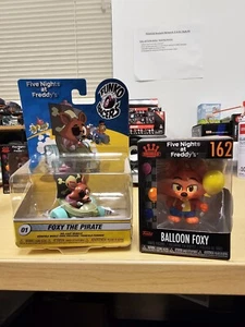 Balloon Foxy Five Nights at Freddy's Funko Mini y Foxy the Pirate Funko Racer - Imagen 1 de 12