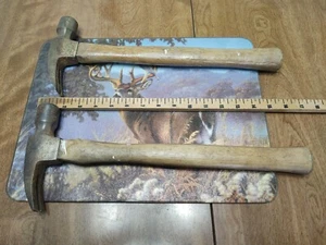 2 Vintage 2lb each wood handle framing rip claw hammer. ready to use - Picture 1 of 3