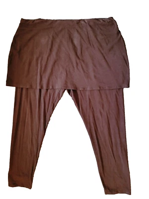 Size 2X LEGACY Capri-length leggings with built-in attached skirt Cotton/Spandex - Image 1 of 4