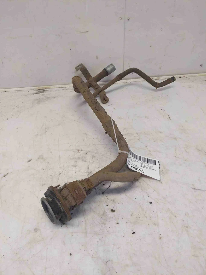 2010-2013 Kia Forte Fuel Filler Neck Sedan ONLY Genuine OEM 310301M500 - Изображение 1 из 2