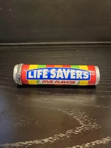 Midwest of Cannon Falls LIFE SAVERS ROLL scatola portagioie con cerniera con mini caramelle all'interno - Foto 1 di 6