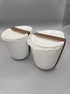 Set 2 tazze da tè caffè Starbucks Organics by Aida bianche 8 oz con coperchio/piattino - Foto 1 di 6